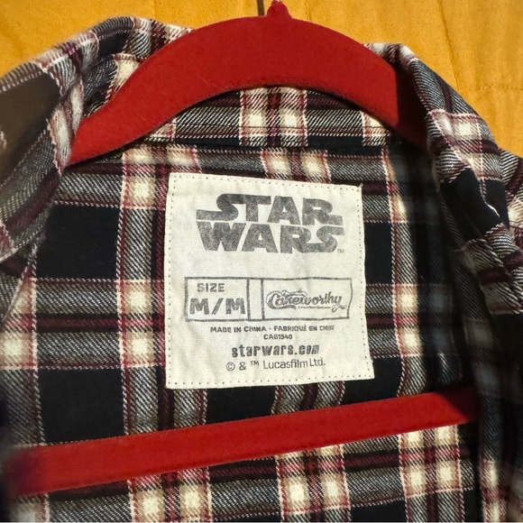 Cakeworthy Disney Star Wars Darth Vader flannel - Picture 3 of 5